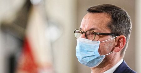 Koronawirus w Polsce. Premier Mateusz Morawiecki "odwołał" epidemię. Teraz zmienia zdanie