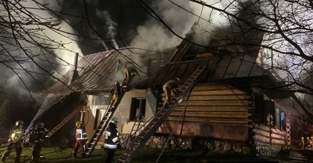 Groźny pożar w Zakopanem. Gasiło go 100 strażaków