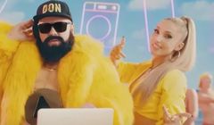 Media Expert zalewa Polskę prostymi reklamami z Cleo. "Przepalenie" budżetu czy geniusz marketingu?