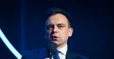 Miliard za miejsce w Radzie Pokoju. Tak zareagował minister finansów