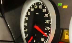 Pędził ponad 300 km/h na A4. Policja zabezpieczyła pojazd
