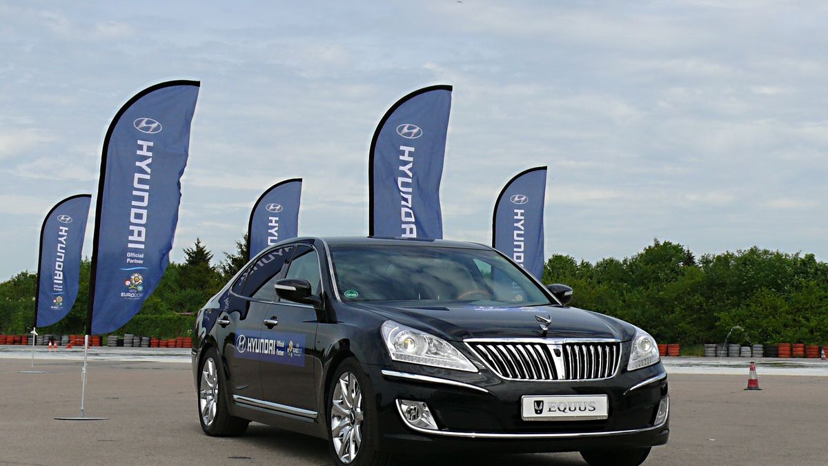 Hyundai Equus