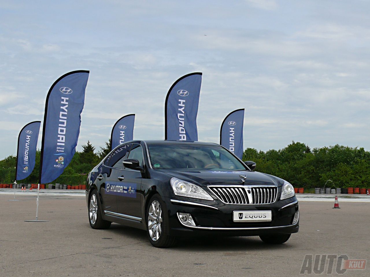 Hyundai oficjalnie przekazuje flotę aut na Euro 2012 [relacja autokult.pl]
