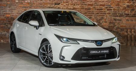 Nowa Toyota Corolla ma dwa duże zadania: pokonać Octavię i zastąpić Avensisa