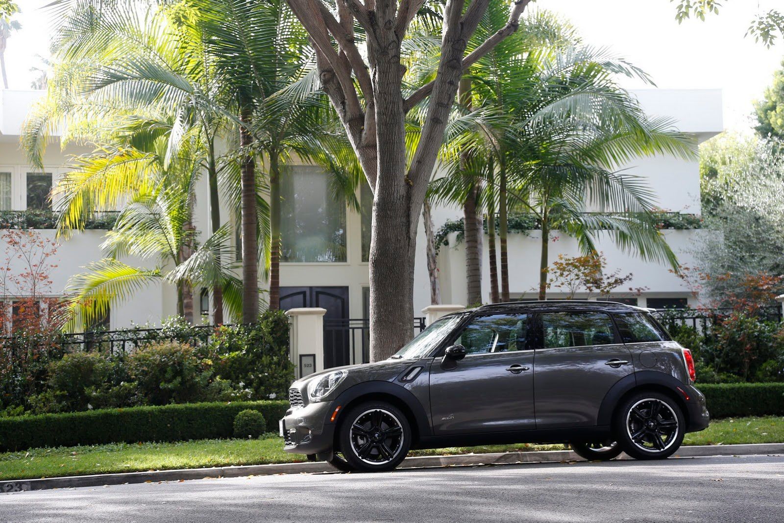 Galeria Mini jako celebracja sprzedaży półmilionowego egzemplarza w USA 47