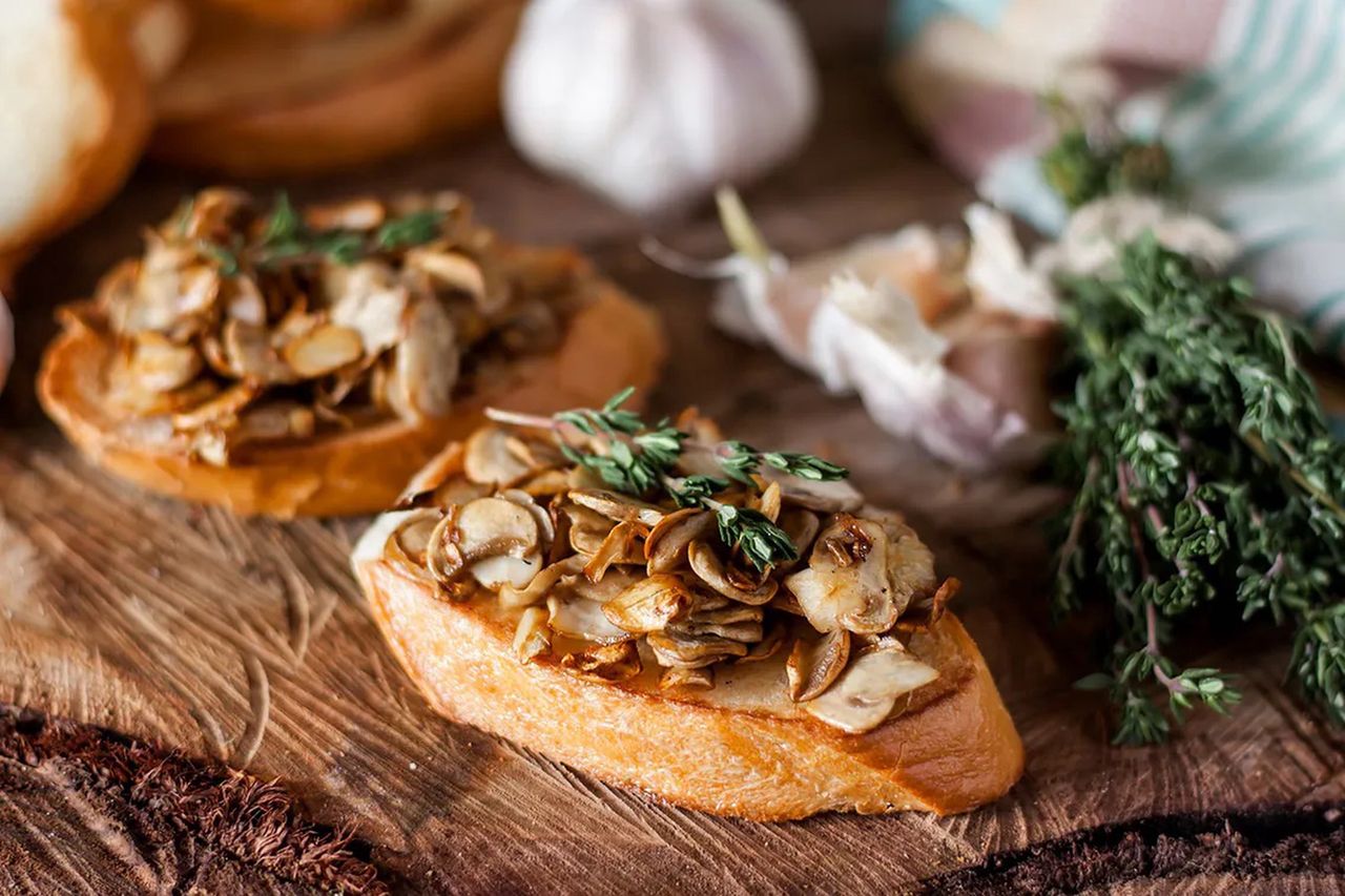 mushroom toasts