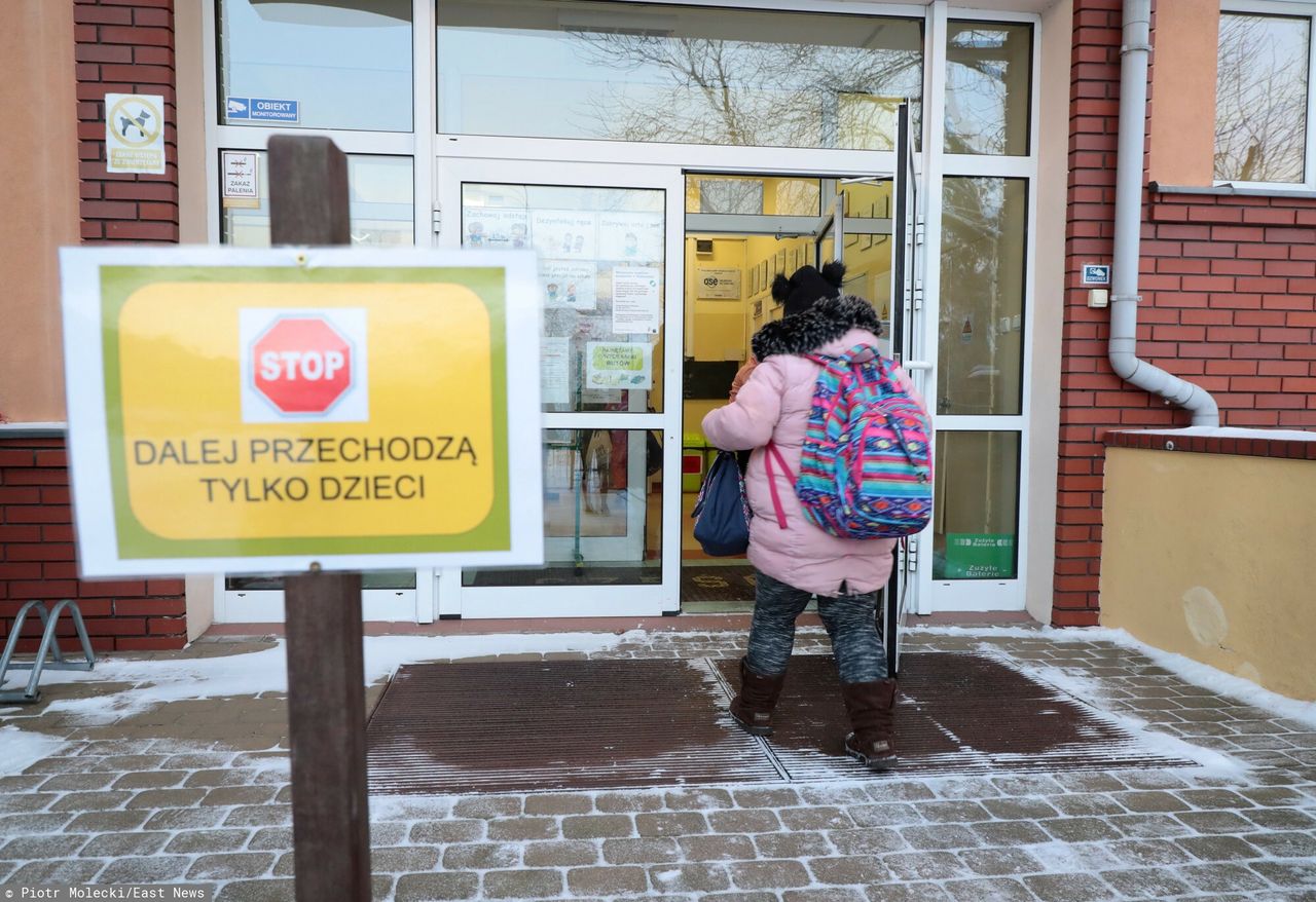 Dzieci nie trafią do zimnych szkół - obiecuje minister edukacji i nauki