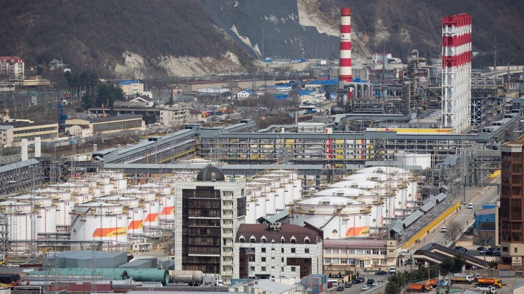 Kolejne ataki dronów na rosyjskie rafinerie. Zdj. ilustracyjne