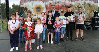 26. Święto Truskawki w Bielinach zgromadziło tłumy. Były występy, konkurs i łakocie