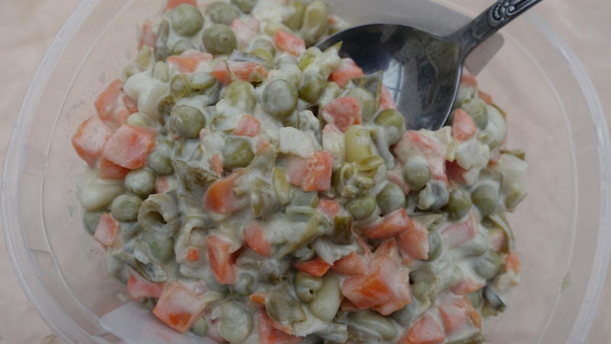 Prowadzi do cukrzycy i otyłości, niszczy też serce i mózg. To najgorszy dodatek do kanapek i sałatek