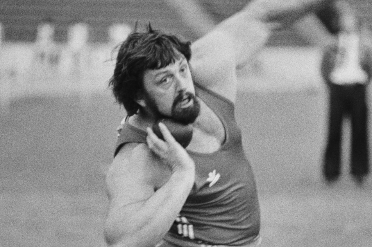 British strength legend Geoff Capes dies at 75, tributes pour in