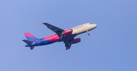 Wizz Air zostawił pasażerów na pastwę losu. Byli skazani na własne siły