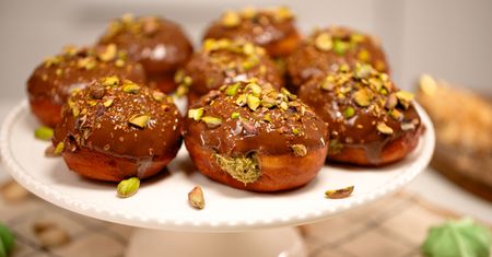 Dubajskie pączki pełne nadzienia. Nie tylko na tłusty czwartek
