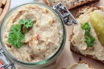 Świetny do kiszonego ogórka i nie podnosi cholesterolu. O smaku przesądzają dodatki
