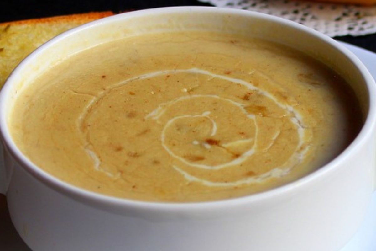 Mushroom soup is an excellent idea for dinner