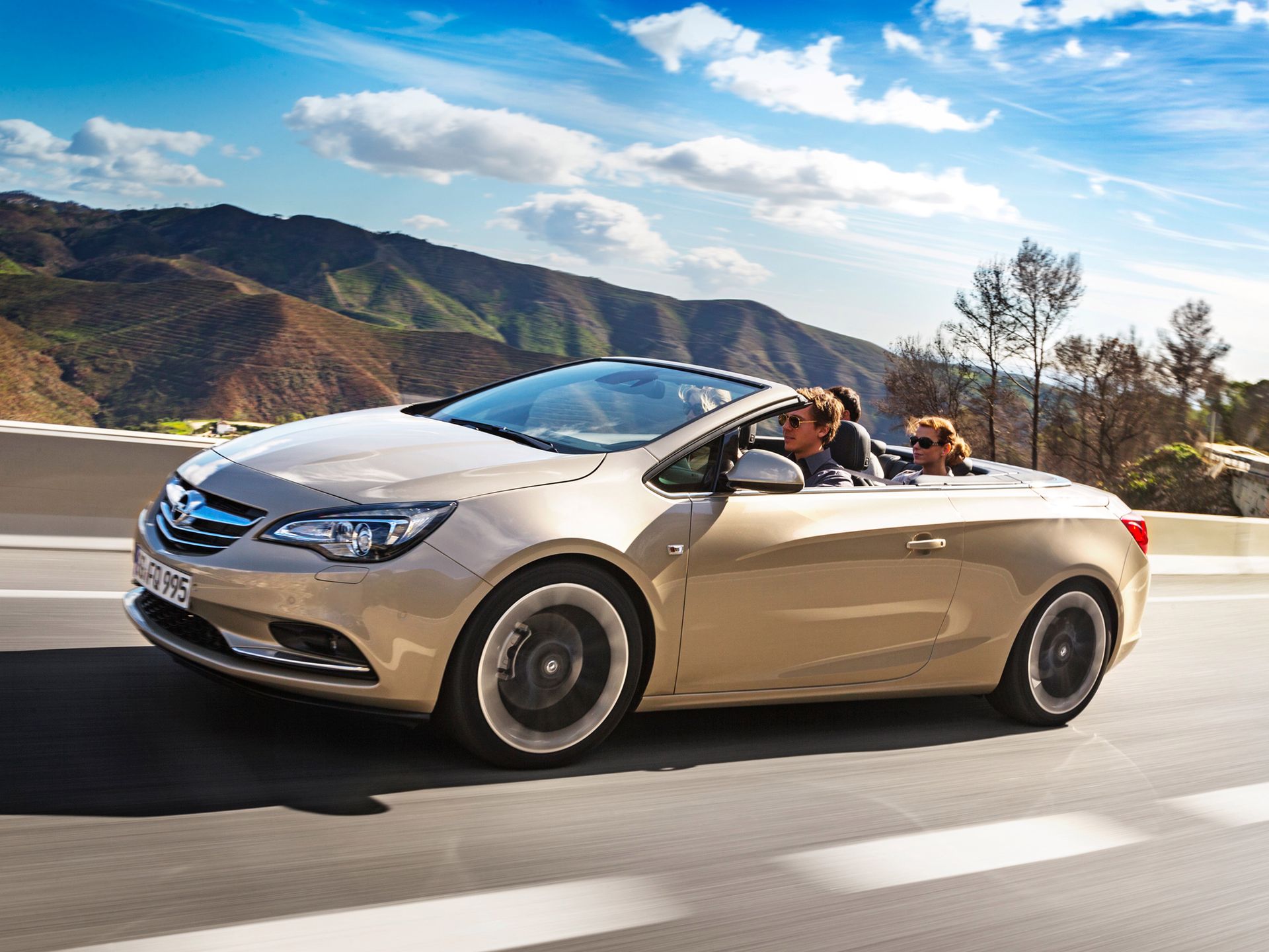 [h2]7. Opel Cascada[/h2]