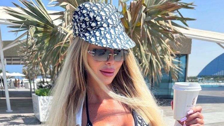 Internauci skrytykowali kostium kąpielowy Julii Dybowskiej