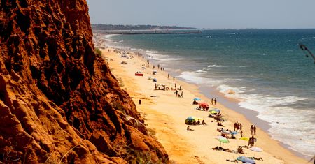 Raport Skyscanner: Trendy w podróżach 2027 – podróże, które dają więcej