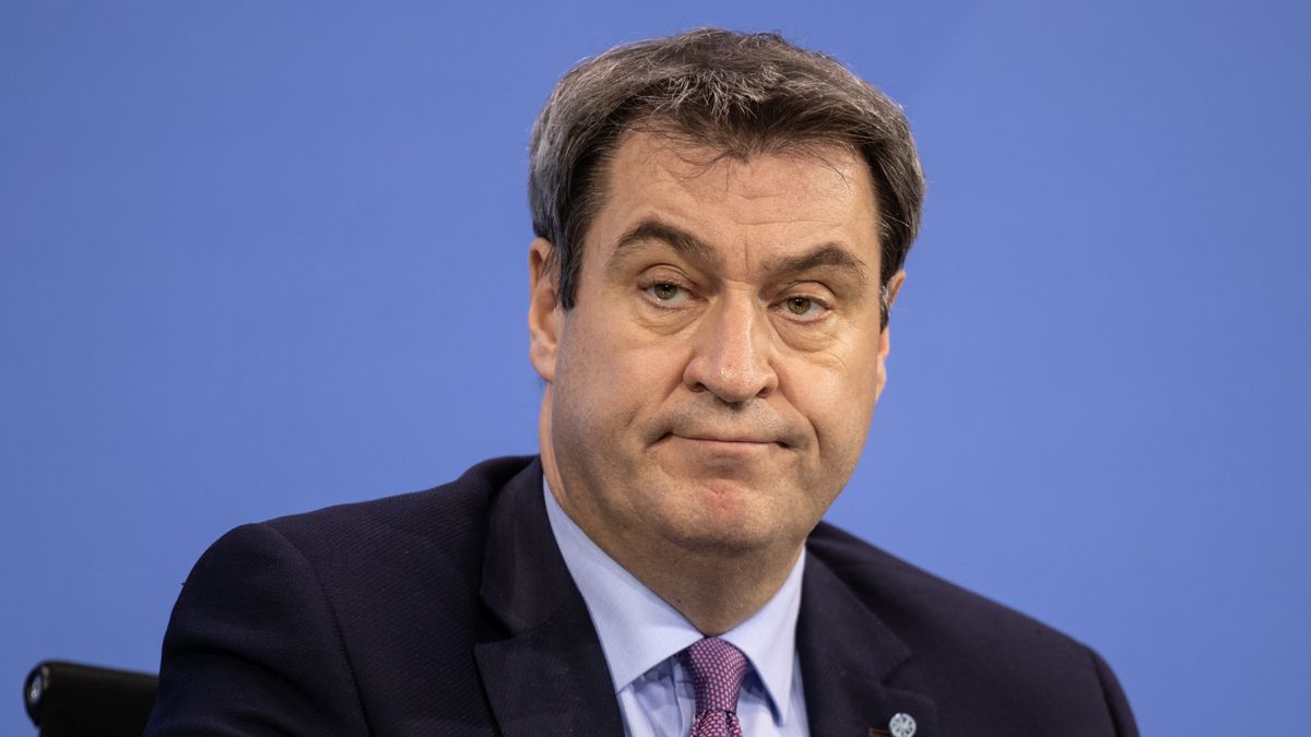 Lider CSU Markus Söder ocenił, że unijna procedura zakupu szczepionki była "nieodpowiednia"