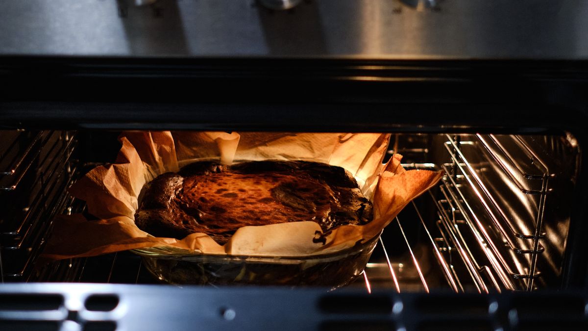 Przypalony sernik to często wina złej obsługi piekarnika