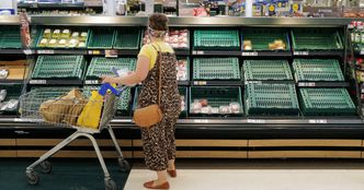 Brytyjczycy domagają się od UE zawieszenia ceł na import z Irlandii. W sklepach pustki