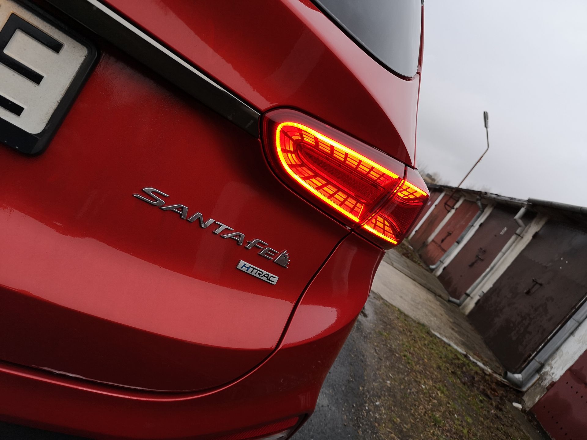 Hyundai Santa Fe: Wirtualne lusterka i systemy prorodzinne CalmTech 7