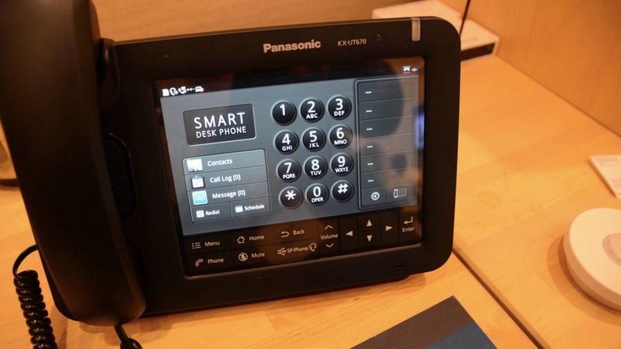 Android w telefonie stacjonarnym po raz kolejny. Tym razem 7-calowiec Panasonica 1