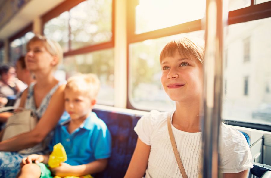 Strasze dzieci są sobie w stanie poradzić w transporcie publicznym