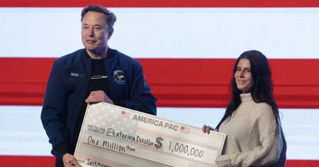 Elon Musk rozdaje miliony. Tak zachęca do głosowania na sędziego