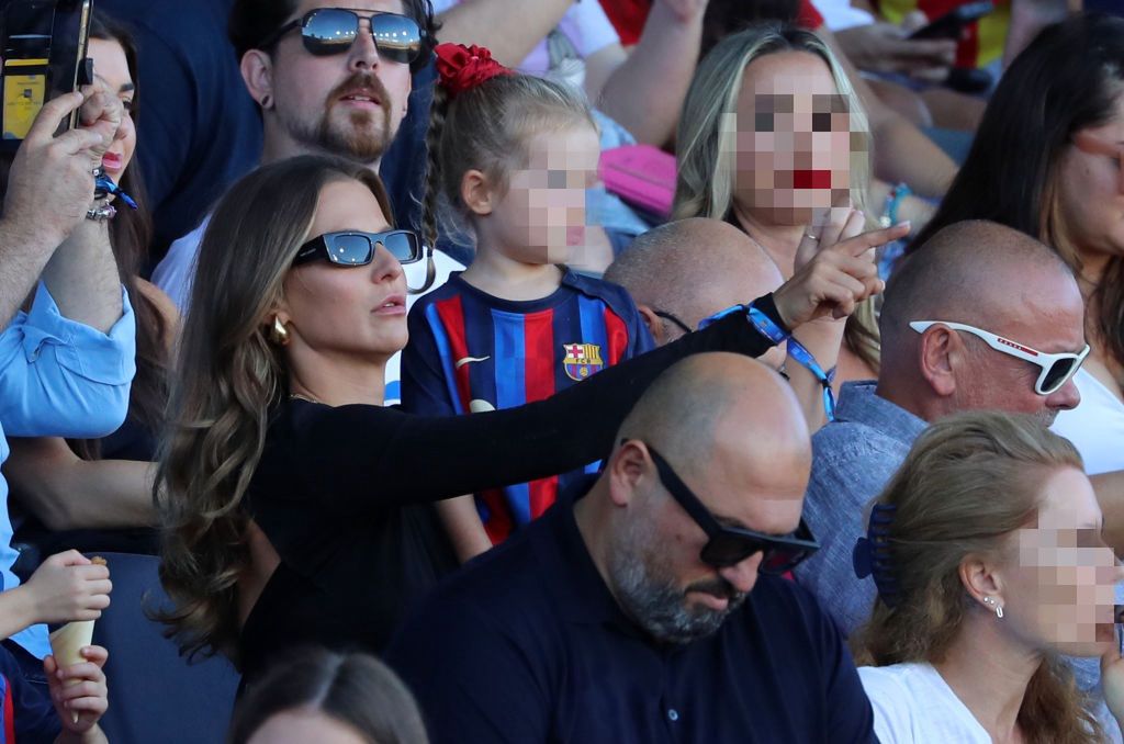 Anna Lewandowska z córką Klarą zasiadły na trybunach wczorajszego meczu FC Barcelony