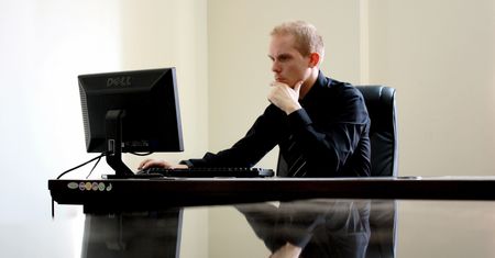 Monitor 27 cali do 1000 zł. Przegląd ciekawych modeli