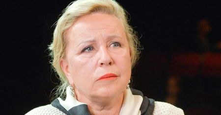 Krystyna Janda załamana sytuacją w kraju. "Chleb dzielę i zamrażam"