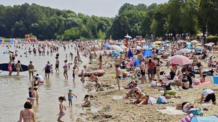 Dąbrowa Górnicza: Pogoria III prawie jak Łeba. Tysiące ludzi na plaży