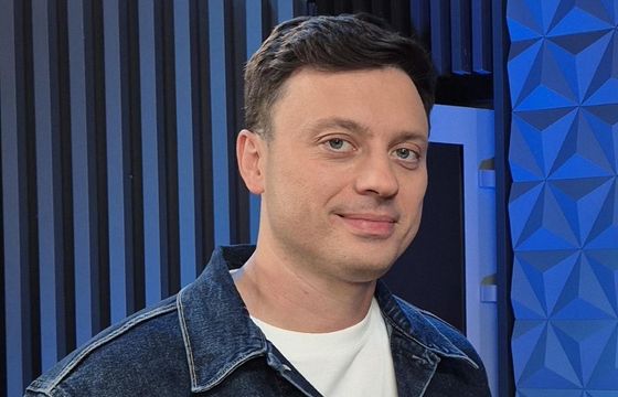 Polsateria, czyli dzień z Piotrem Witwickim. Weszłam za kulisy Polsatu i Interii