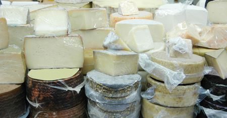 Najzdrowszy rodzaj sera. Zbija cukier, wymiata cholesterol z krwi