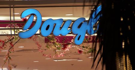 Douglas zamknie co piąty sklep. Powód: za mało klientów