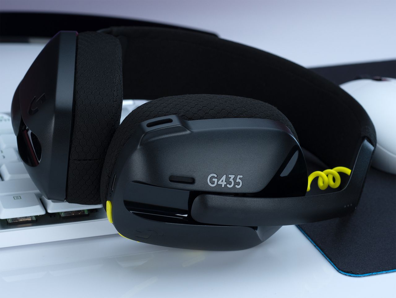 Logitech G435 - ultralekkie, tanie i bezprzewodowe słuchawki - opinia
