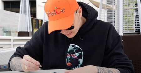 Youtuber ze "Sprawdzam jak" kupił zdrapki za ok. 500 zł. Tyle wygrał