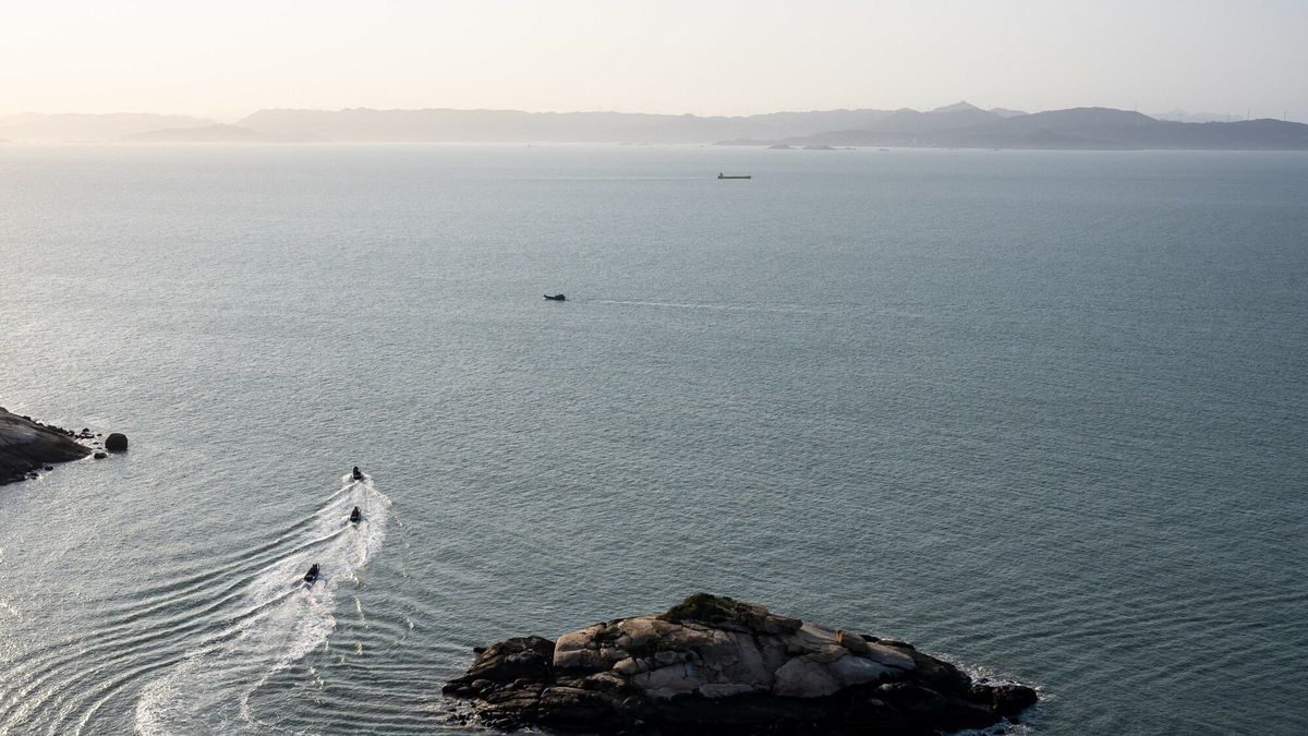 arch54
Three military boats from Taiwan's Amphibious Reconnaissance and Patrol Unit patrol the Matsu Islands with a view of China's Fujian province in the background on April 9, 2023. - Chinese fighter jets and warships simulated strikes on Taiwan on April 9 as they encircled the island during a second straight day of military drills launched in response to its president meeting the US House speaker. (Photo by Yan ZHAO / AFP)
YAN ZHAO