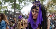 Halloweenowa Parada Psów w parku Tompkins Square. Wielki powrót po pandemii
