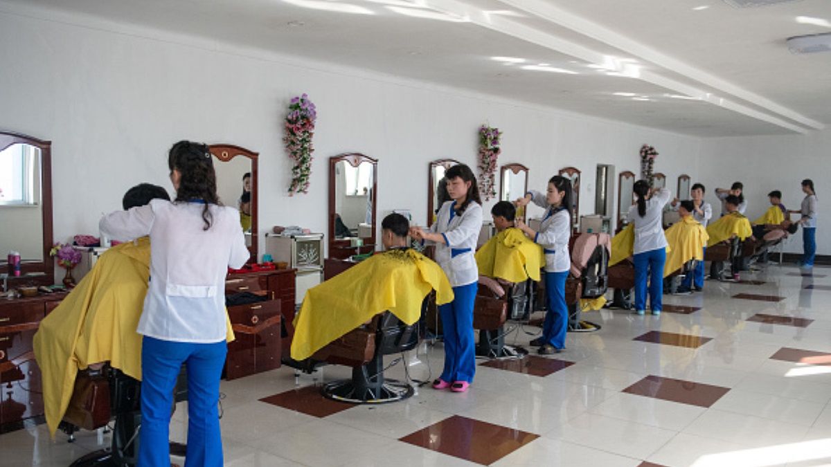 Zakład fryzjerski w Korei Północnej