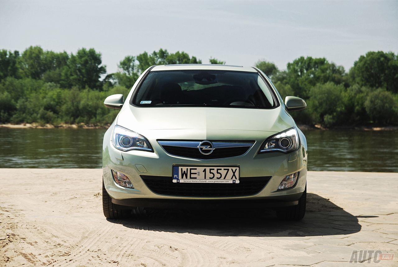 Opel Astra IV