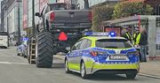 Monster truck zatrzymany w centrum Warszawy