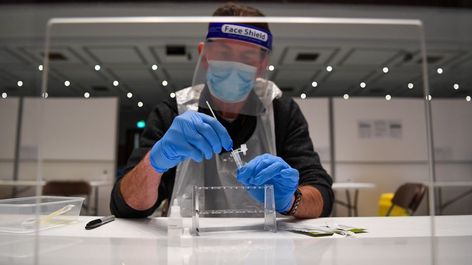 Koronawirus. Brytyjski wariant nawet o 60 proc. bardziej zakaźny