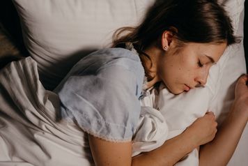 5 nawyków, które mogą wspierać odchudzanie. Zrób przed snem
