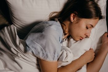 5 nawyków, które mogą wspierać odchudzanie. Zrób przed snem