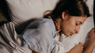 5 nawyków, które mogą wspierać odchudzanie. Zrób przed snem