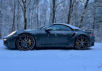 Porsche 911 Turbo S. Kabriolet za 1,4 mln zł nie tylko na lato