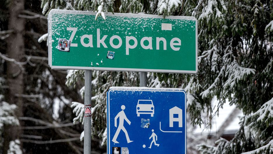 Pierwszy snieg w Zakopanem i na Gubalowce tej jesieni.Zakopane, 13.10.2021 r.
Pierwszy snieg w Zakopanem i na Gubalowce tej jesieni.,Image: 637824441, License: Rights-managed, Restrictions: , Model Release: no, Credit line: Marcin Szkodzinski / ForumMarcin Szkodzinski / ForumZakopane, Gubalowka, snieg, atak zimy, zima, bialo, jesien, liscie, odsniezanie, opad, Zakopanem