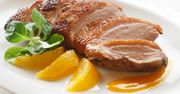 Do tego mięsa owoce pasują wręcz doskonale. To dobra propozycja nie tylko na elegancki obiad